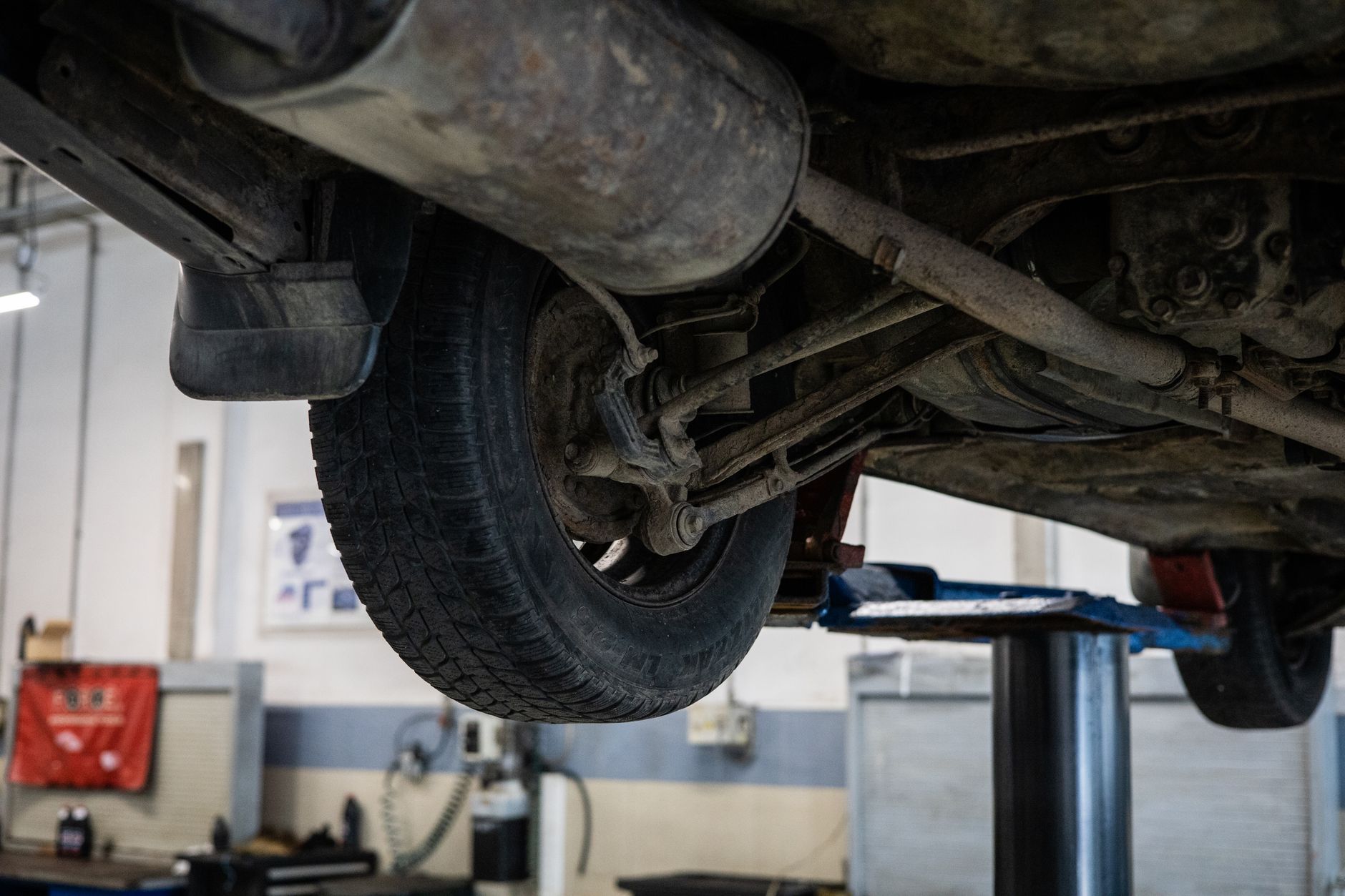 6 tanda absorber kereta sudah rosak perlu ditukar segera