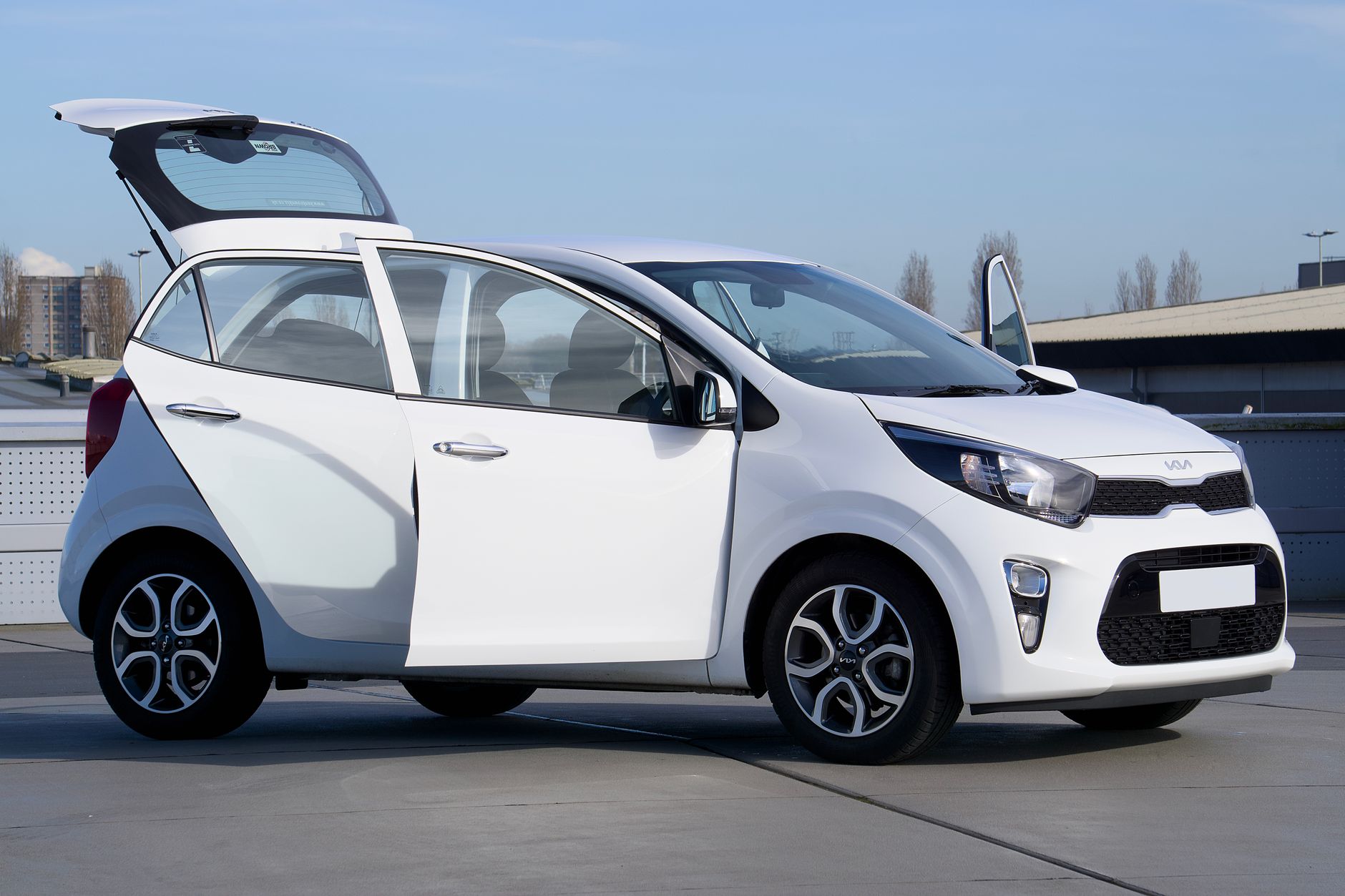Myvi atau Axia perbandingan untuk kereta pertama Malaysia