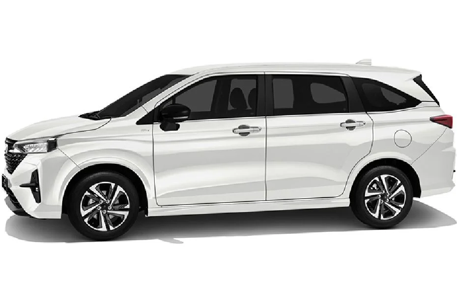 Perodua Alza 2022 warna Ivory White putih tampak hadapan