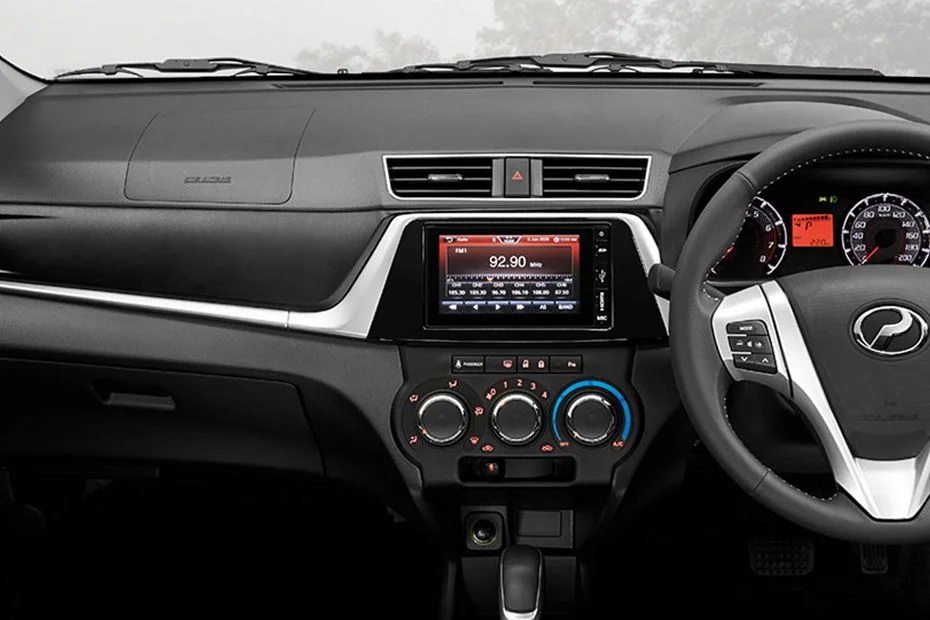 Center console Perodua Bezza — perbezaan varian G X Advance