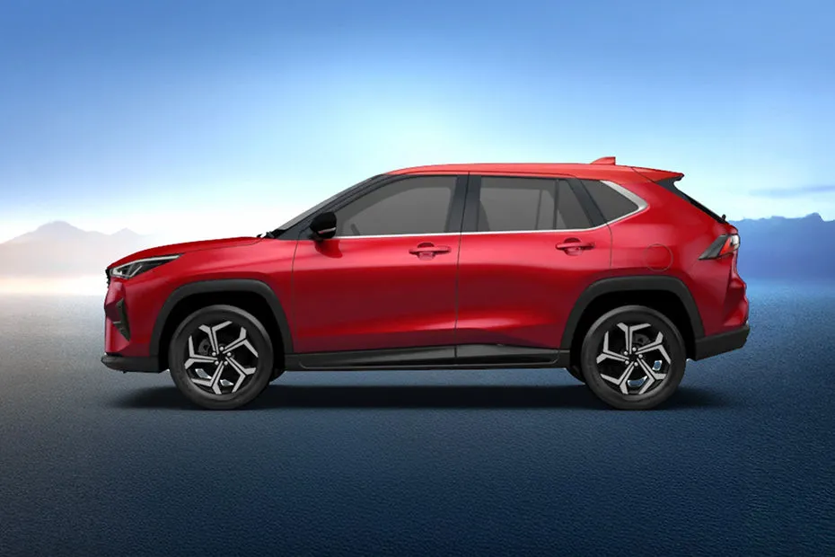 Perodua Traz tampak sisi, perbandingan saiz antara SUV Perodua